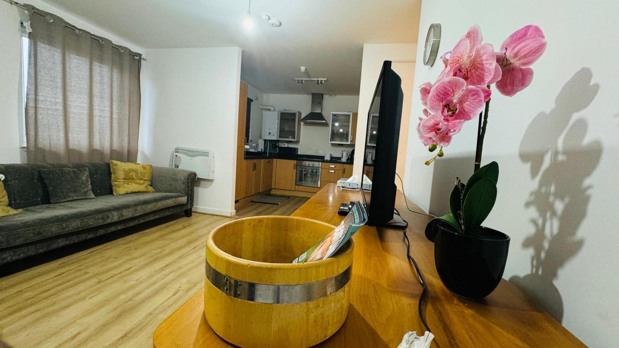 Fabulous 1Bed 1Bath Ground Floor Shared Accommodation ,Only Double Room Edimburgo Exterior foto